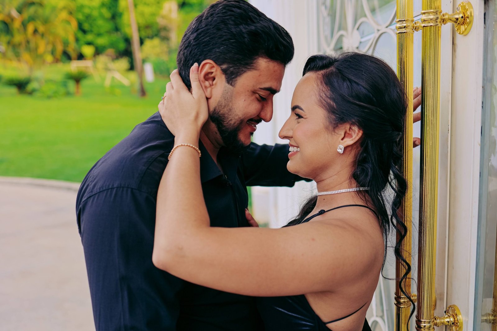 Casal durante ensaio pré-wedding em Goiânia