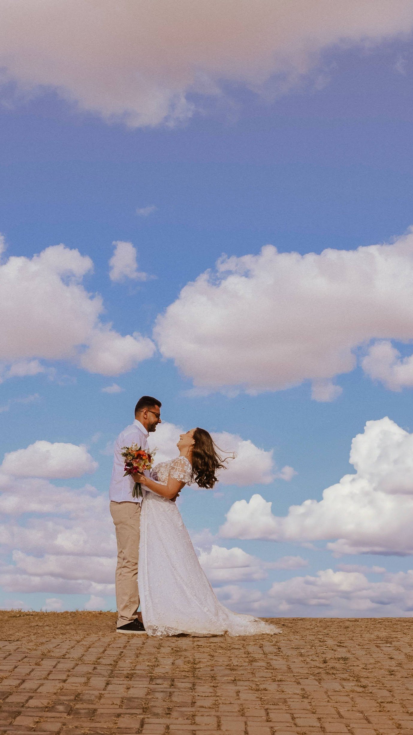 Retrato de casal durante ensaio pré-wedding